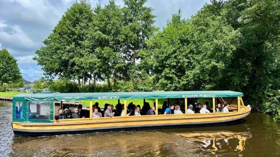 Amsterdam: Tagesausflug nach Giethoorn, Bootstour und Rundgang