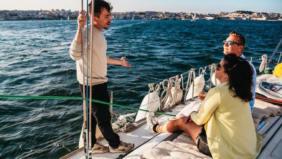 Lisbona: tour in barca a vela nello Champagne