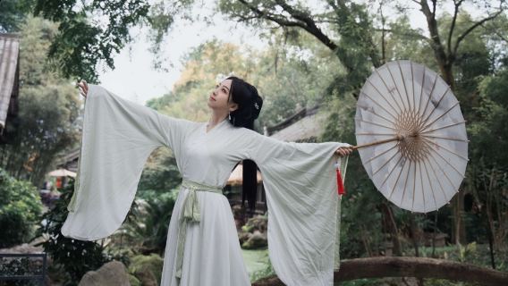 Dayu Travel Photography[Yashan/Xihuashan/Meiguan Ancient Post Road photography services including companion photography, follow-up shooting, aerial photography, multilingual photographer guide, and private charter]