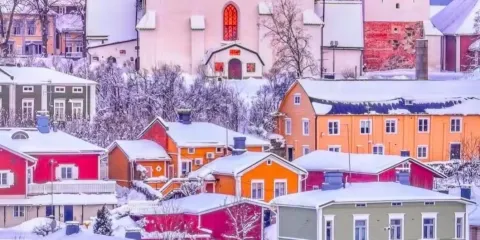 【冰雪芬蘭】赫爾辛基來回波爾沃/包車酒店接送