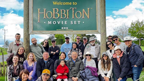 Tour thăm làng Hobbit và hang động Waitomo 1 ngày (đoàn nhỏ bao gồm bữa trưa) [khứ hồi từ Auckland]