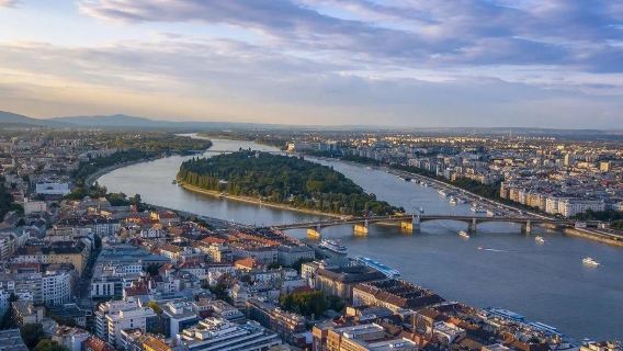 匈牙利天然氧吧瑪格麗特島+聖安德烈包車一日遊