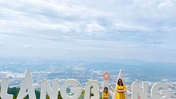 Tour giornaliero a Da Lat: Conquista del Monte Langbiang – Cascata di Datanla – Crazy House