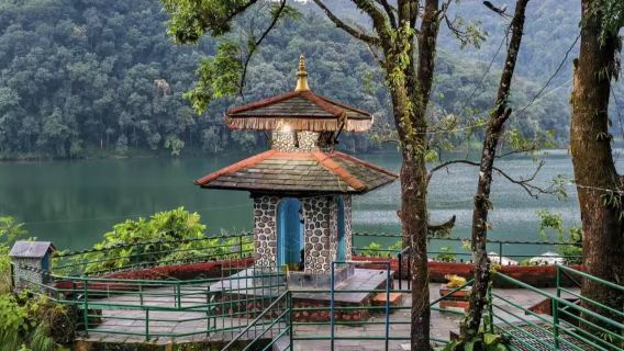 尼泊爾博卡拉老城+貝格納斯湖+馬亨德拉洞+色悌河峽谷一日遊