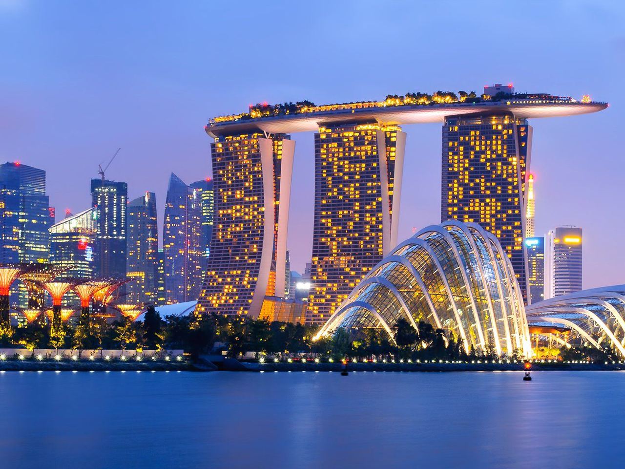 Lion City Night Tour: Singapore's Marina Bay + Merlion + Chinatown + Clarke Quay Half-Day Tour