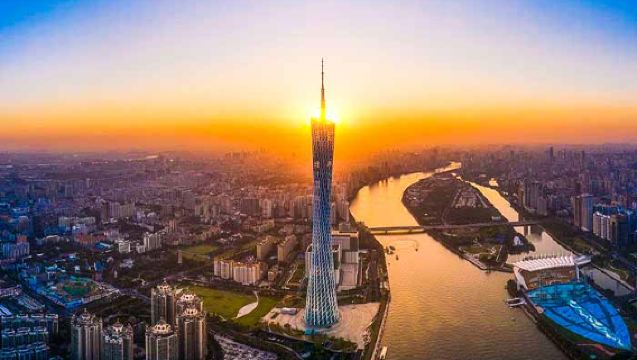 廣州廣交會中英文翻譯 （商務翻譯）|徒步一般翻譯，中文——英文，現場翻譯，陪同導覽翻譯）Ly