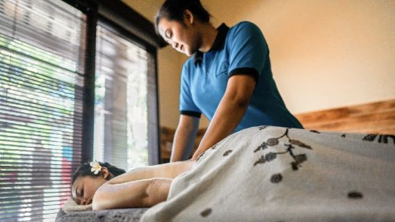 Balin Ubudin perinteinen kylpylähierontakokemus (rentouttaa mieltä ja kehoa + nauti aidosta Balin spa-kokemuksesta)