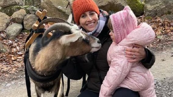Quebec City: Guided Goat Hike & Beaver Dam Visit with Picnic