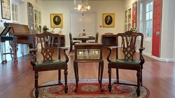 Curacao: Mongui Maduro Museum Tour and Taste