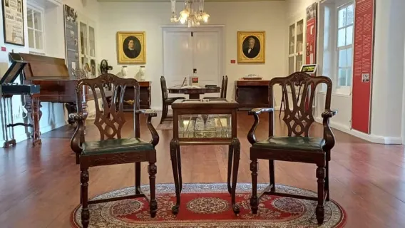 Curacao: Mongui Maduro Museum Tour and Taste