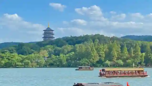 杭州雷峰塔+西湖遊船環湖(不登島)+2小時人文導覽服務半日遊