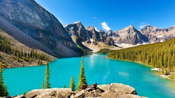 Moraine Lake and Lake Louise Day Trip from Canmore-Banff