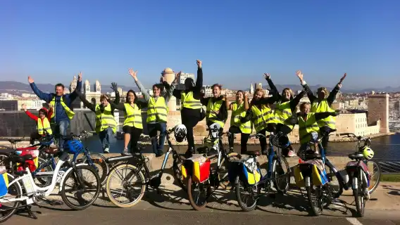 Marseille seaside neighbourhood e-bike tour