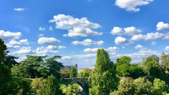 漫遊巴黎：布洛涅森林+肖蒙山丘公園+巴黎聖母院+西岱島+新橋