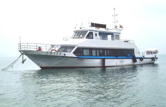 【夜釣豪華遊輪】夜釣魷魚筒航班單人120分鐘（快艇來回接送）