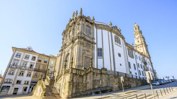 Visite d'une journée complète en minibus de la ville de Porto, dégustation de vins et six ponts