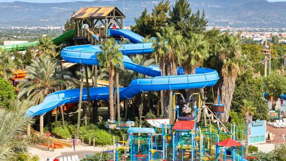 Salou: Caribe Aquatic & Kemasukan Malam ke Taman PortAventura