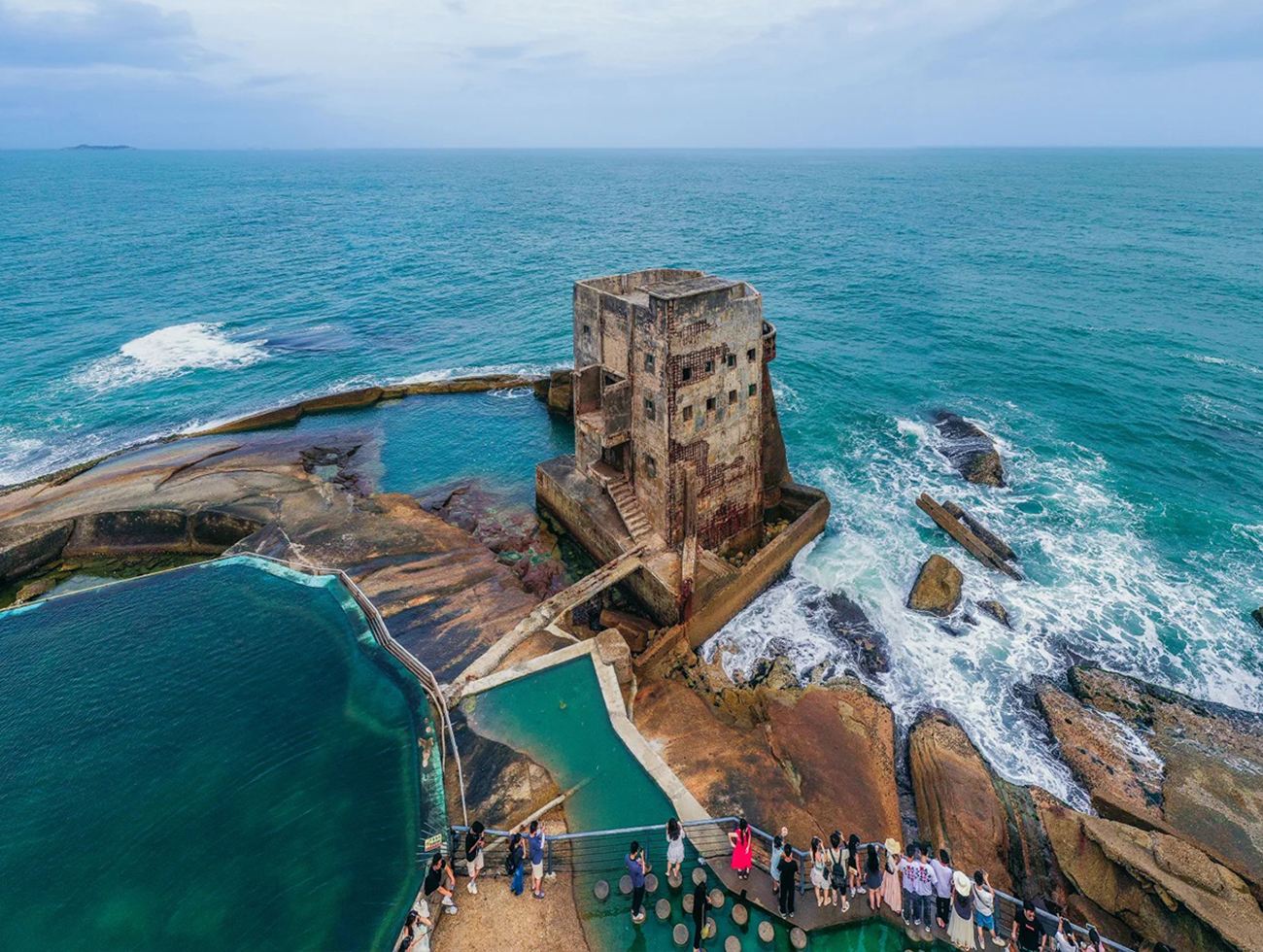 Shanwei Windmill Island + Honghai Bay + Sea Castle Day Trip [8-Hour All-Inclusive Private Car Tour]