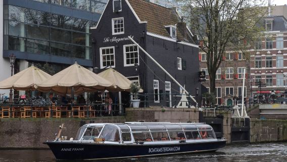 Traditional Cruise with Live Guide | Central Station