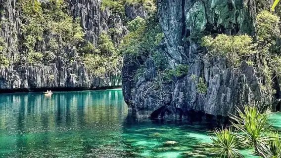 Philippines El Nido Island Hopping 1-day Tour D: Lagoons & Beaches