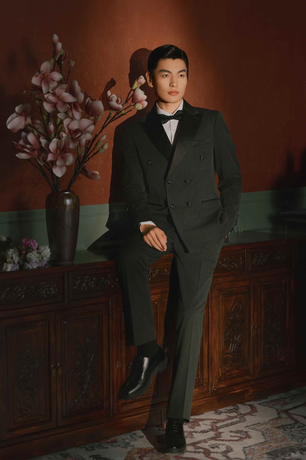 Anshan Tai'an multilingual guide services, private charter, customized travel planning, business accompaniment, and professional photography documentation.