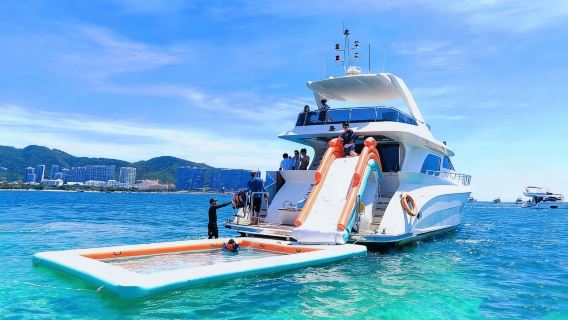 三亞遊艇包船出海【親子出遊】大型Sunbird滑滑梯+自駕體驗+浮潛海釣+水果飲料+海上玩具~超大空間家庭聚會