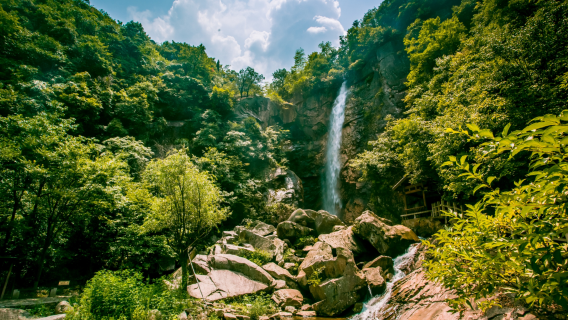 Private chartered tour to Tiantai Mountain, Tiantai Mountain Waterfall, Guoqing Temple, and Former Residence of Jigong (departing from Taizhou)