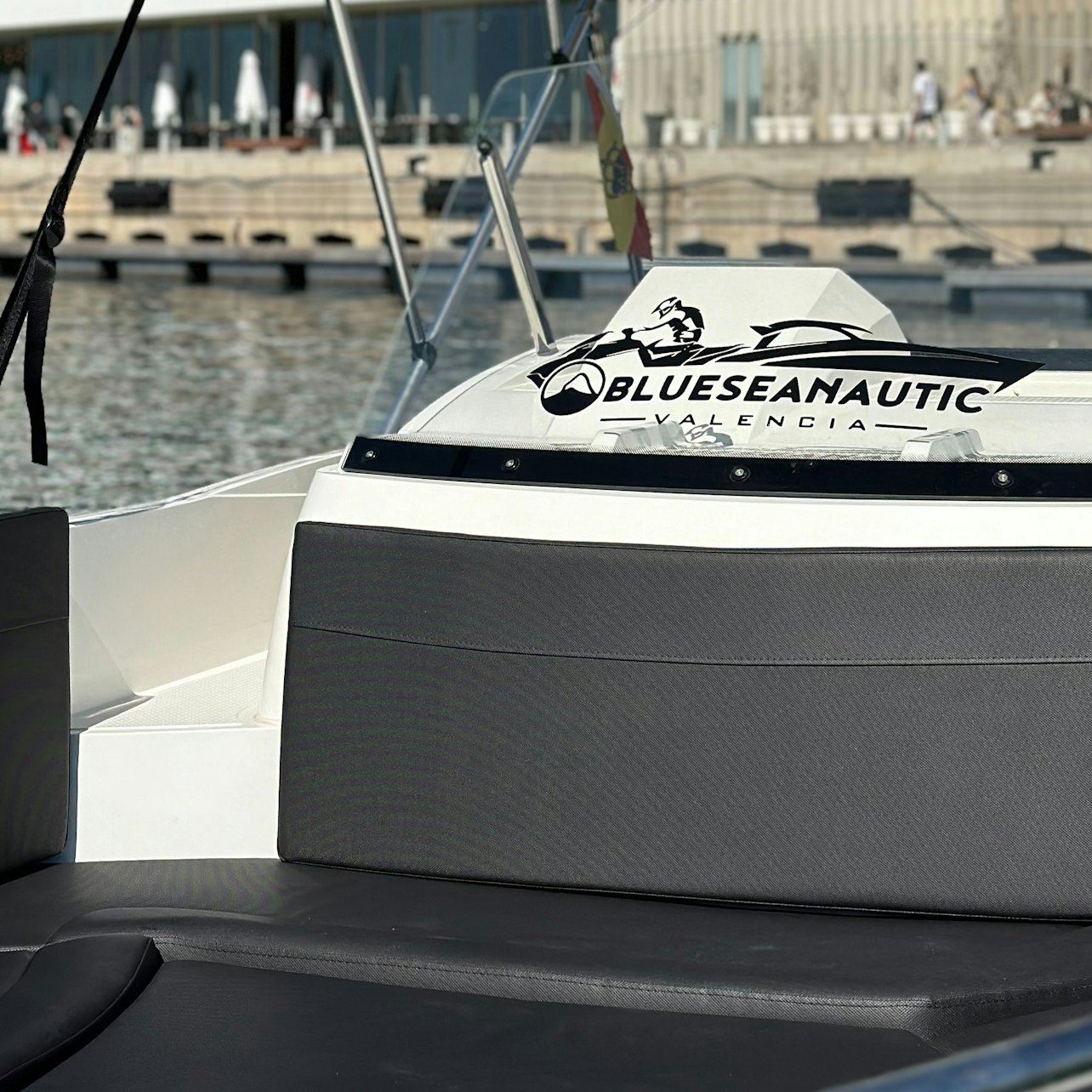 Embarcación sin licencia