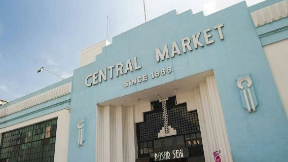 Kuala Lumpur Private Day Tour with Petronas Twin Towers & Batu Caves