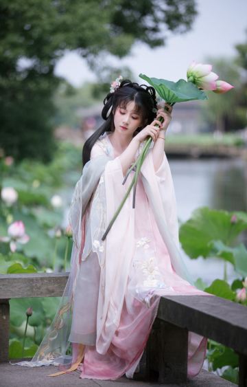 Travel Photoshoot in Fucheng[Fucheng Lake/Xun Garden/Eight Scenic Parks Photography, Aerial Photography, Appointment Shooting, Accompanying Shooting, Wedding and Portrait Photographer]