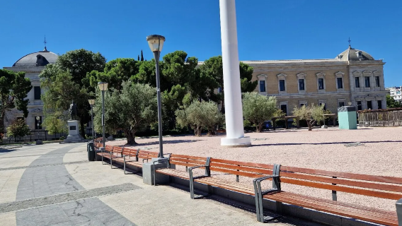 Tagesausflug mit Privattransfer in Madrid, Spanien [Cervantes-Museum + Nationalbibliothek + Abholservice]