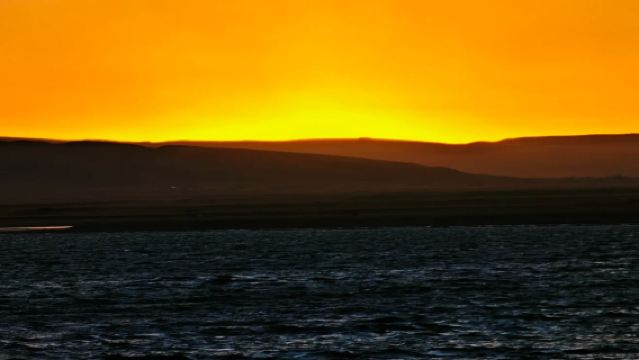 Blue Ice · Snow Mountain Sunset · 1-day Tour to Kumbum Monastery + Qinghai Lake Sunset + Laji Mountain + Riyue Mountains (Sun and Moon Mountains)