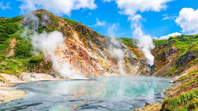 Lake Toya & Noboribetsu Hell Valley Day Tour
