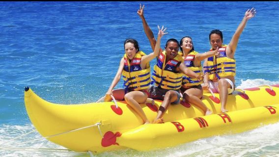 Okinawa Banana Boat + koraalrif bewonderen in Genki Village, Japan