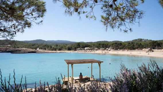 From Sant Antoni: Round-trip boat transfer to Cala Conta or Cala Bassa