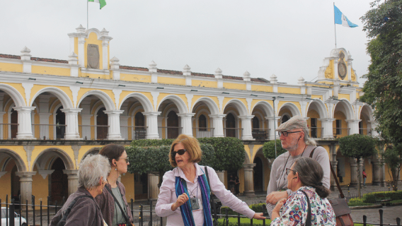 Antigua: Classic Cultural Walking Tour