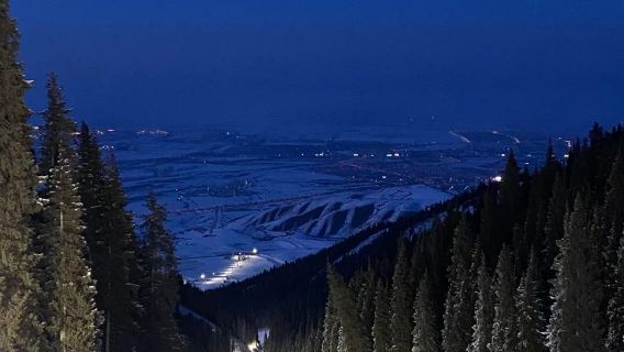 1-day tour to Urumqi Silk Road International Ski Resort [premium private chartered tour]