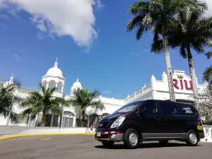One way Private transfer from Arenal, La Fortuna to Hotel RIU up to 5 passengers