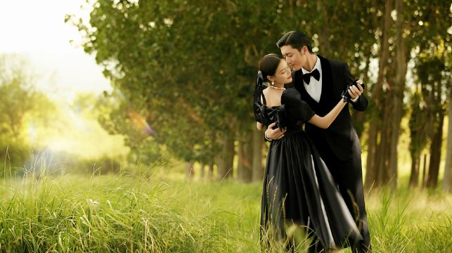 大理白族自治州旅拍【個人寫真跟拍/團隊航拍/情侶街拍/婚紗攝影攝像微電影/翻譯】