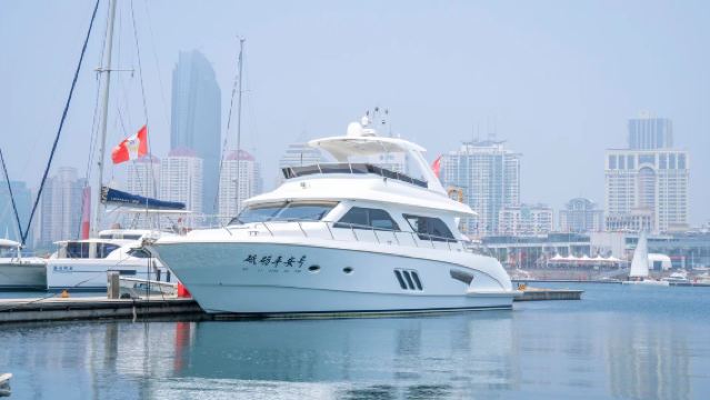 山東青島豪華遊艇包船出海觀光【商務會議接待親子團建定制首選|私家遊艇派對·生日·求婚·DJ轟趴】