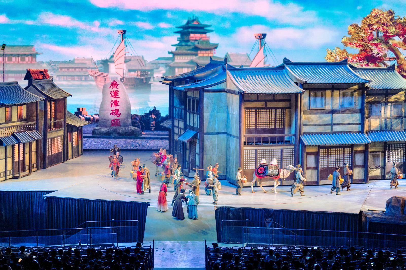 การแสดง "ตำนานกระดิ่งอูฐ" ซีอาน: ดื่มด่ำกับตำนานเส้นทางสายไหม สุดยอดประสบการณ์ทางสายตาและเสียง