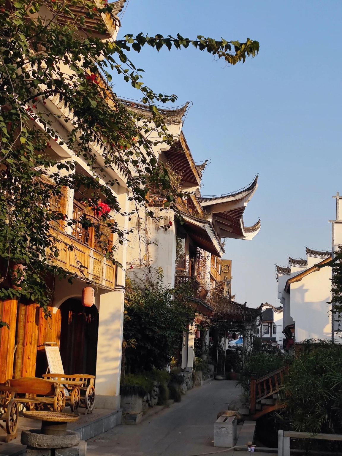 1-day tour to Ancient City Lingling, Liuzi Temple, Yongzhou Martial Temple, and Pingzhou Academy in Yongzhou - English service available