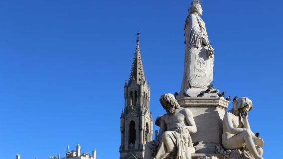 Da Avignone: giornata intera tra siti romani e luoghi storici