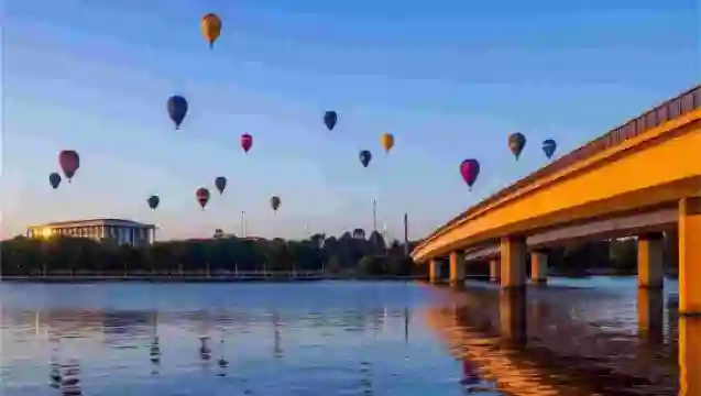 【中文司導】堪培拉首都一日遊中文司導雪梨來回
