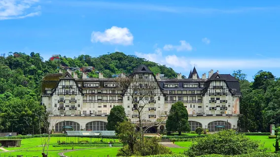 Petrópolis + Palazzo Imperiale + Cattedrale di San Pietro d'Alcântara + Casa di Santos-Dumont