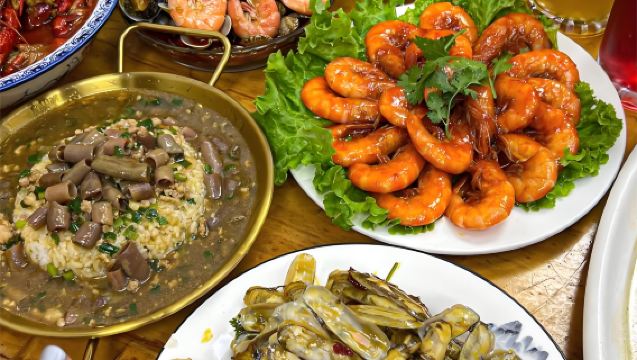 Qingdao One-Day Tour: Tsingtao Beer Museum + Zhanqiao Park + Zhongshan Road + Shangjieli Yinyu Lane [Includes Beer House Experience]