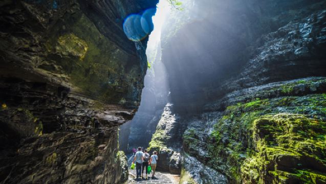 Lawatan sehari dari Baoding, Lembah Babilai Yesanpo + aktiviti bebas di Sungai Juma