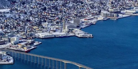 挪威|特羅姆瑟-大教堂+北極之門+特羅姆瑟大橋-日遊-奔赴