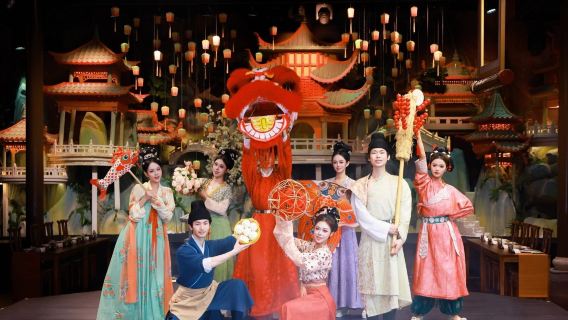 Taizhou Saray Şöleni • Anlatı Ziyafeti • Saray Yemek Şovu Sürükleyici Deneyimi / Yemek Şovu (Geleneksel Çin Müzik ve Dans Performansı + İmparator Ziyafeti/Saray Mutfağı + Doğu Estetiği Keyfi + İsteğe Bağlı Öğle/Akşam Yemeği)