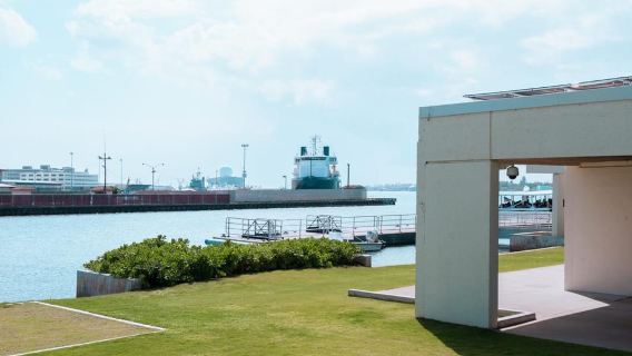 Oahu: Pearl Harbor, USS Arizona, and City Highlights Tour
